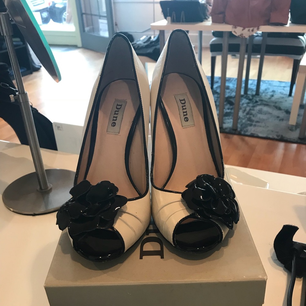 Dune London Vervena Peep Toe Court shoe